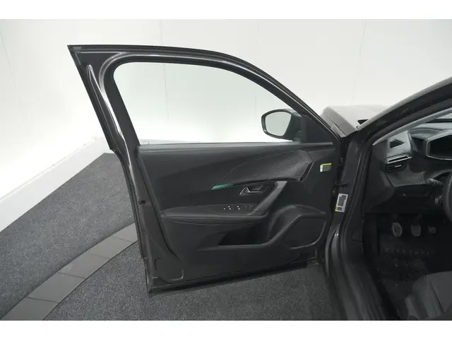 Peugeot 2008 PureTech 102 Allure Pack 2021 Benzine 54