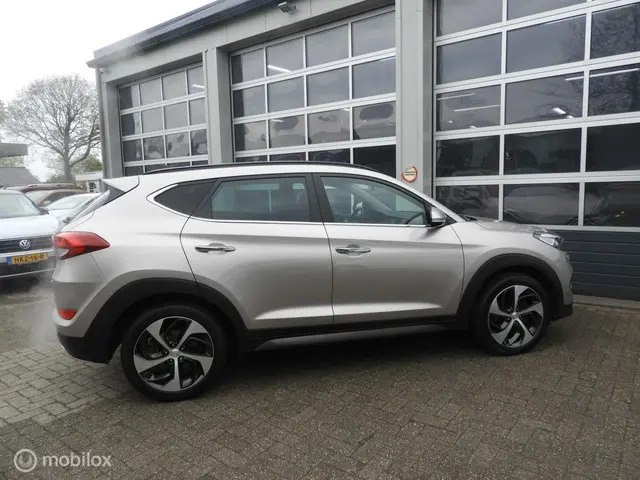 Hyundai Tucson 1.6 T-GDi 4WD Full Optie's 2015 Benzine 8