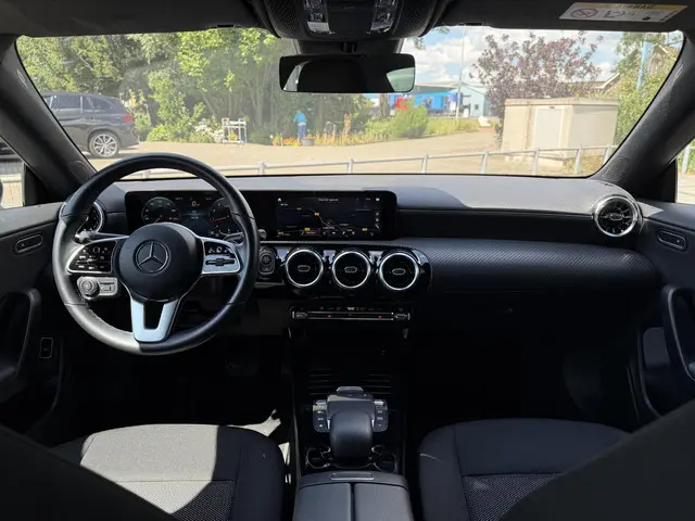 Mercedes-Benz CLA 180 Aut. Business Sol. 2021 Benzine 15