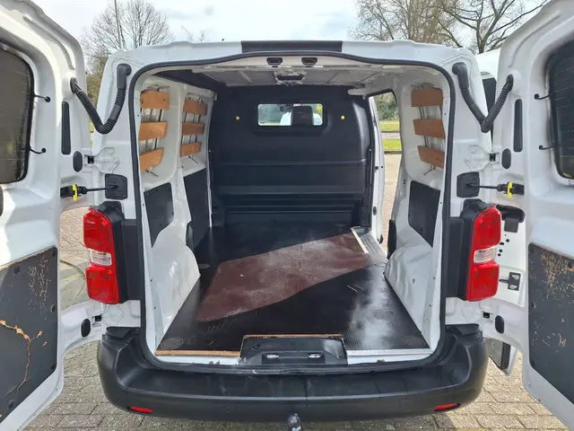 Citroën Jumpy 1.5 BlueHDI 100 M Club 2021 Diesel 10