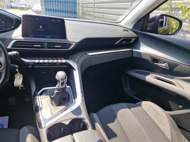 Peugeot 3008 1.2 PureTech Crossway 2019 Benzine 11