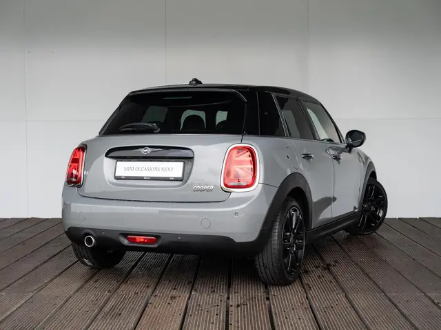 MINI 5-Deurs Cooper Aut. 2020 Benzine 2