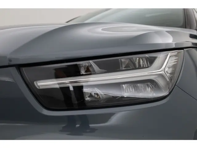 Volvo XC40 Recharge P8 AWD R-Design 2020 Elektrisch 40