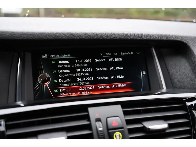 BMW X3 xDrive35i High Executive 2015 Benzine 28