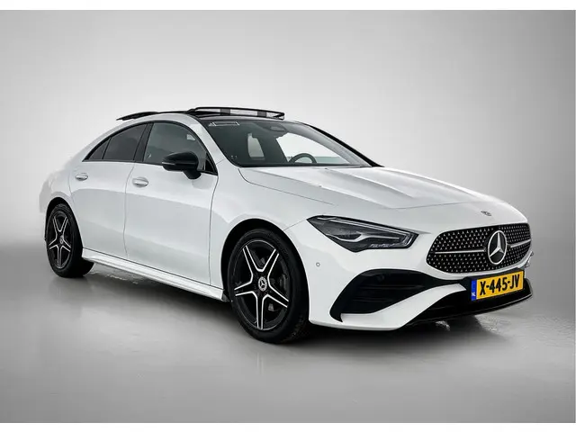 Mercedes-Benz CLA 180 AMG Line 2023 Hybride Benzine 16