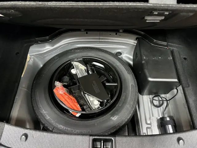 Mercedes-Benz C-Klasse 220 CDI Elegance 2013 Diesel 12