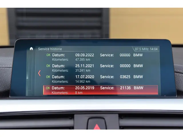 BMW 4 Serie Cabrio 440i High Executive 2019 Benzine 17