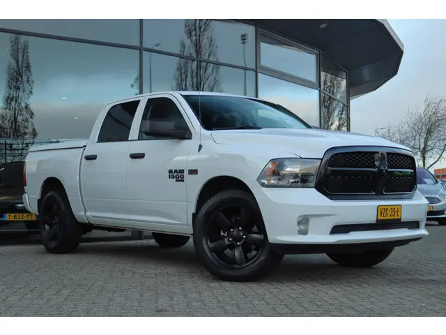 Dodge Ram 1500 5.7 V8 4x4 CREW CAB 2024 Benzine 8