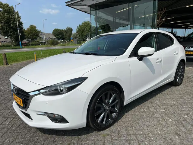 Mazda 3 2.0 SkyActiv-G 120 TS+ 2017 Benzine