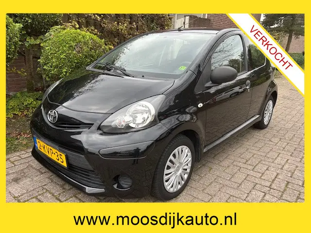 Toyota Aygo 1.0 VVT-i Now 2013 Benzine