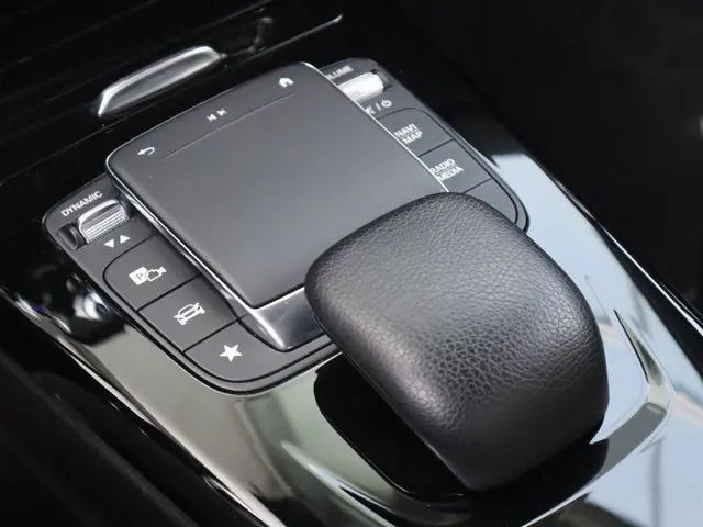 Mercedes-Benz CLA 250 e AMG Line 2023 Hybride Benzine 29