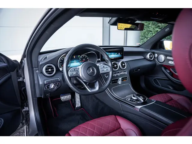 Mercedes-Benz C-Klasse Coupé 300 AMG 2019 Benzine 58