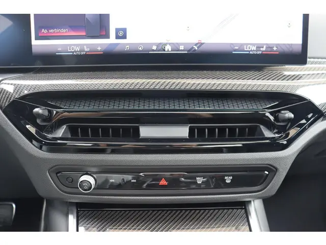 BMW 3 Serie 330e xDrive 2025 Hybride Benzine 26