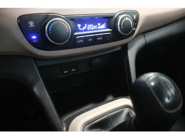 Hyundai i10 1.0i i-Motion / AC / Facelift model ! 2016 Benzine 6
