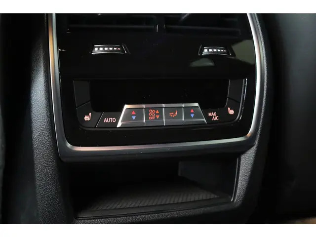 BMW XM PHEV 30 kWh 2023 Hybride Benzine 33