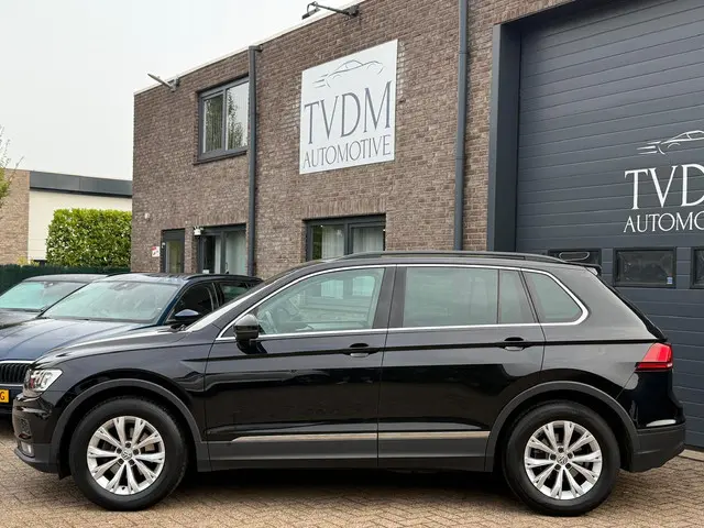 Volkswagen Tiguan 1.5 TSI | TREKHAAK|NAVI|AIRCO 2019 Benzine 2
