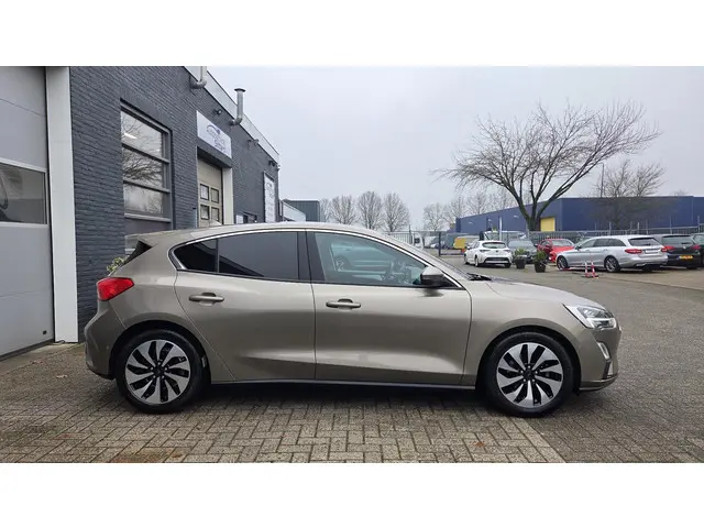 Ford Focus 1.0 Titanium 2019 Benzine 8