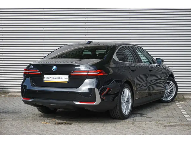 BMW i5 Sedan eDrive40 2025 Elektrisch 2