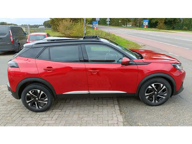 Peugeot 2008 1.2 PureTech Allure 2020 Benzine 18