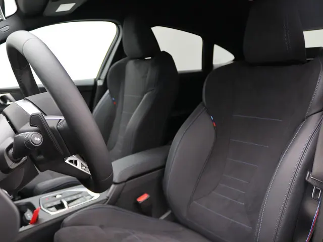 BMW 2 Serie Gran Coupé 220 2025 Benzine 12