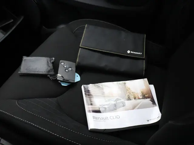 Renault Clio Estate 0.9 TCe Limited 2018 Benzine 22