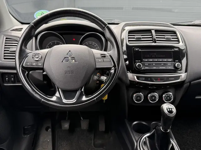 Mitsubishi ASX 1.6 Cleartec Intense 2016 Benzine 3