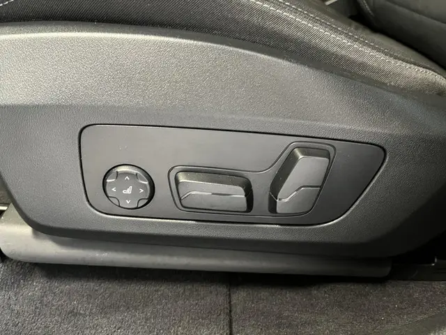 BMW X1 xDrive30e X-Line 2023 Hybride Benzine 44