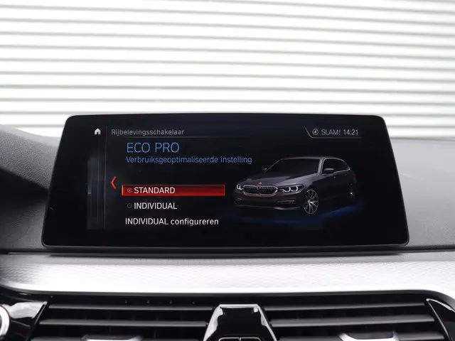 BMW 5 Serie Touring 520i 2019 Benzine 26