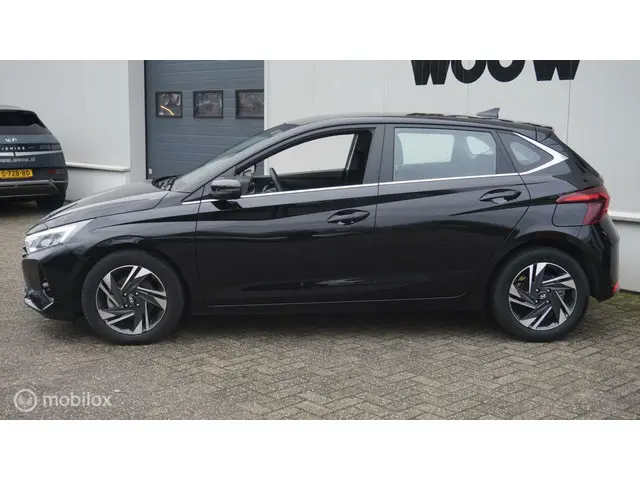 Hyundai i20 1.0 T-GDI Comfort Automaat 2023 Benzine 3