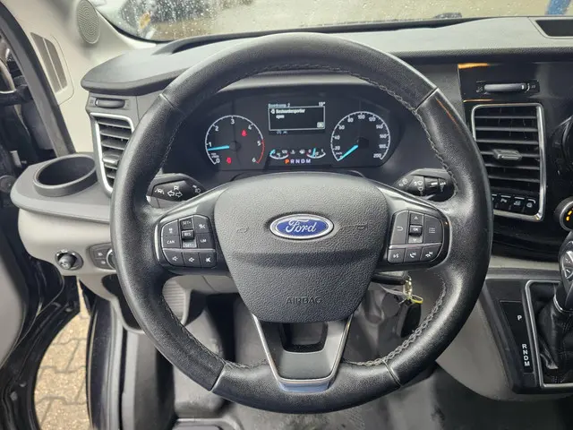 Ford Transit 350 2.0 TDCI L3H3 Limited 2020 Diesel 15