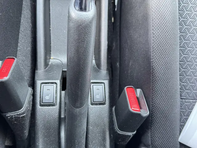 Suzuki Swift 1.2 SELECT SMART HYBRID 2024 Benzine 5