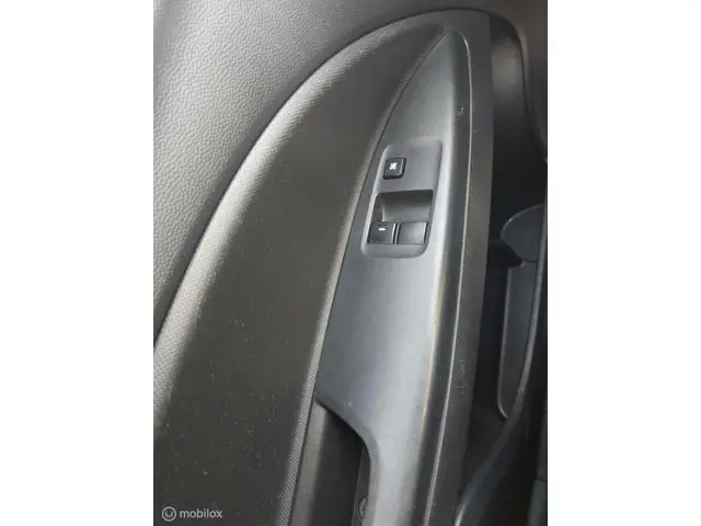 Mitsubishi Space Star 1.0 Intense 2016 Benzine 17