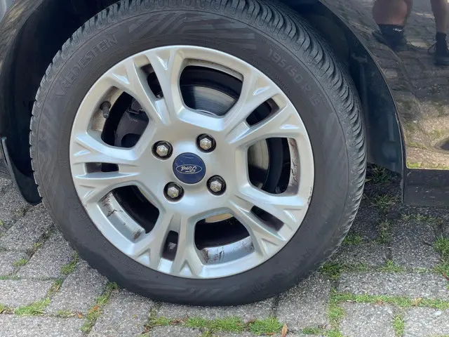 Ford Fiesta 1.0 Style|NAV|BT-Audio|LED| 2015 Benzine 8