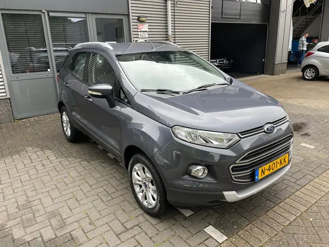 Ford EcoSport 3