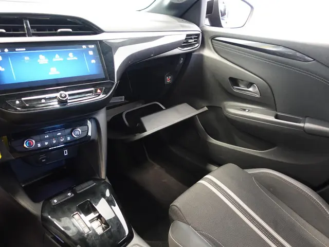 Opel Corsa 1.2 Turbo Automaat GS Line 2024 Benzine 28