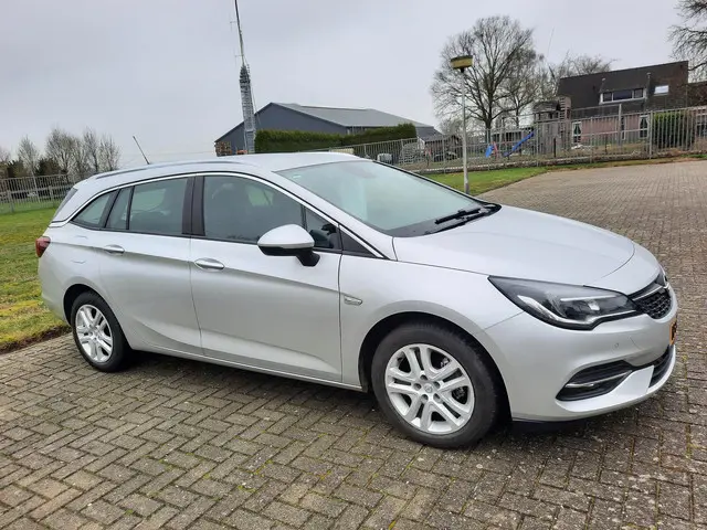 Opel Astra Sports Tourer 1.2 Launch Edition 2020 Benzine 3