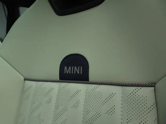 MINI 5-Deurs Cooper S 2025 Benzine 18