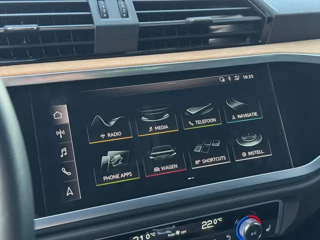 Audi Q3 35 TFSI * Leder * 360 Camera * Keyless 2020 Benzine 33