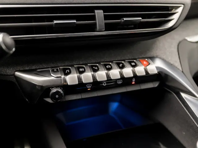 Peugeot 3008 1.2 PureTech GT Line 2018 Benzine 9