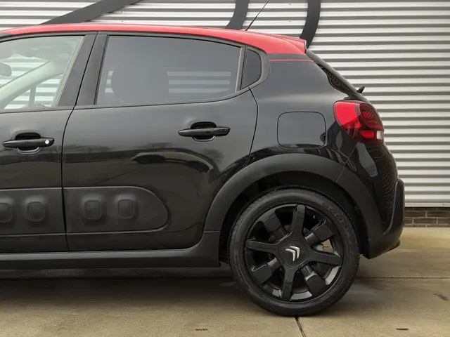 Citroën C3 1.2 PureTech S&S Shine 2018 Benzine 26