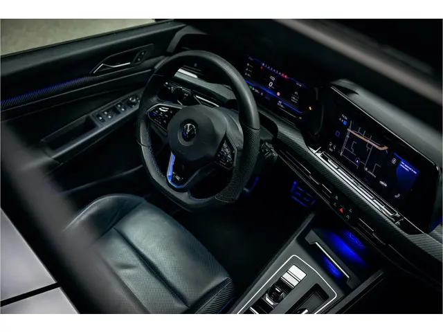Volkswagen Golf 2.0 TSI R 4Motion 2022 Benzine 19