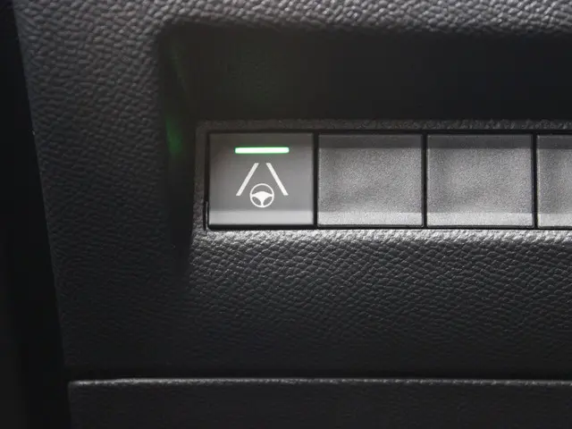 Peugeot 2008 1.2 Hybrid 145 GT 2026 Hybride Benzine 22