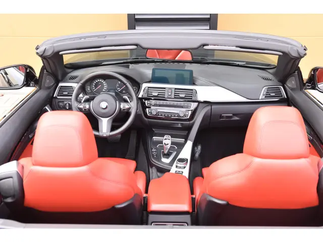 BMW 4 Serie Cabrio 440i High Executive 2019 Benzine 4