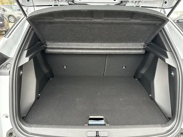 Peugeot 2008 1.2 Hybrid 145 PK GT 2025 Hybride Benzine 35