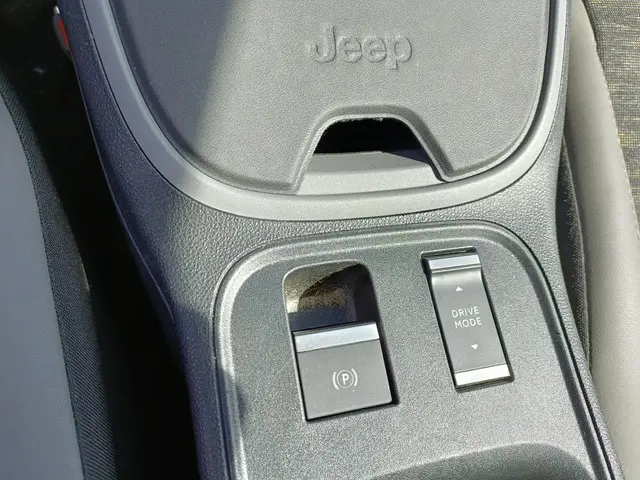 Jeep Avenger Longitude 54 kWh 2024 Elektrisch 11