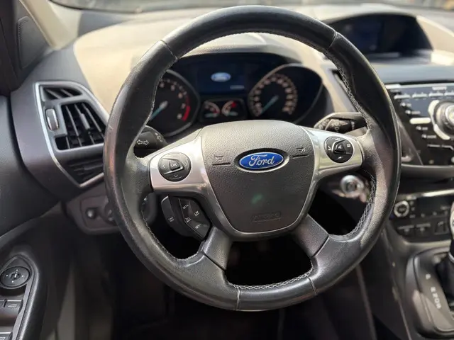 Ford Kuga 1.6 Titanium Plus 4WD 2014 Benzine 13