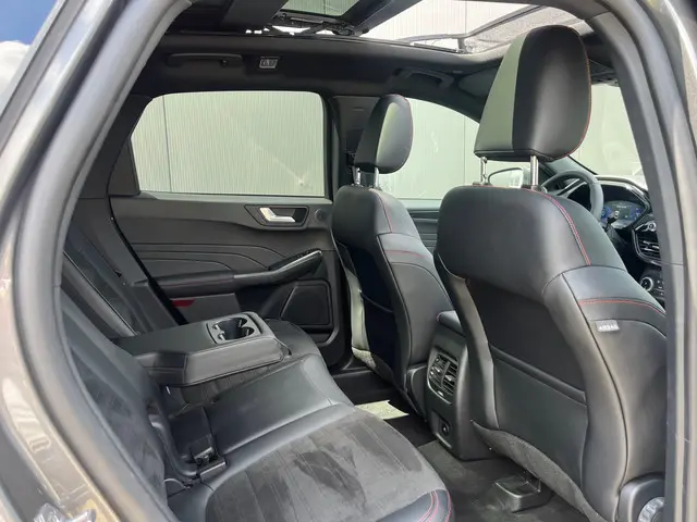 Ford Kuga 2.5 PHEV ST-Line X 2022 Hybride Benzine 18