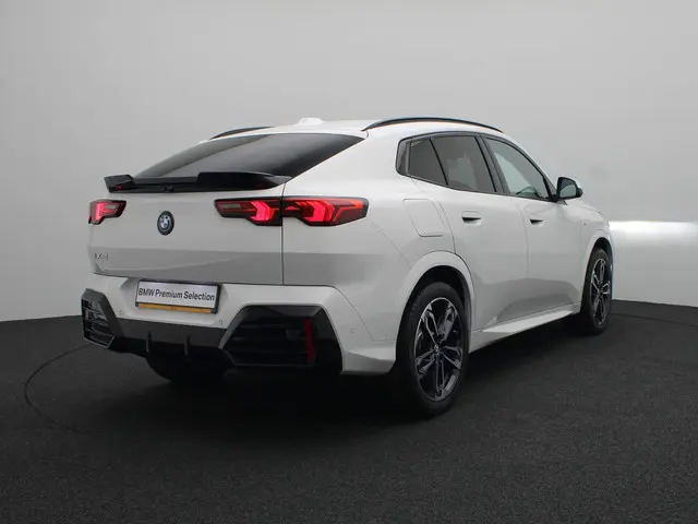 BMW iX2 eDrive20 2024 Elektrisch 2