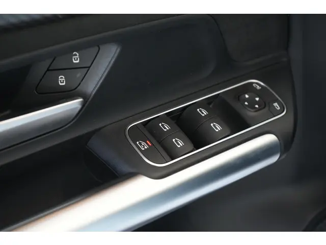 Mercedes-Benz B-Klasse 200 AMG 2019 Benzine 12