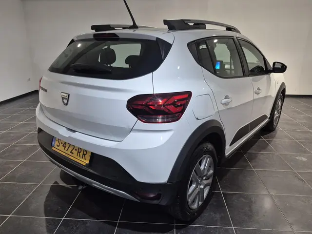 Dacia Sandero Stepway 1.0 TCe 90 Comfort 2023 Benzine 2